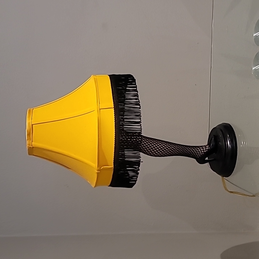 Leg lamp
